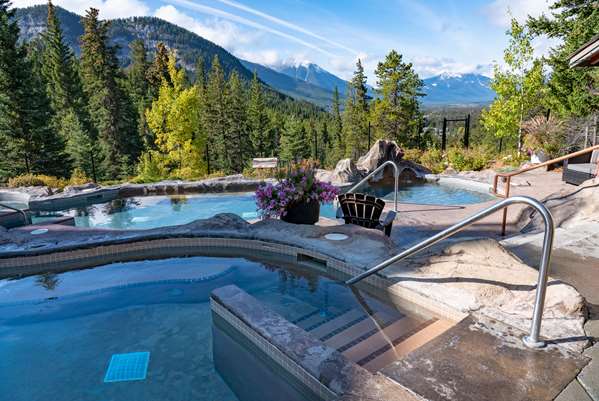 Pool - Hidden Ridge Resort Banff