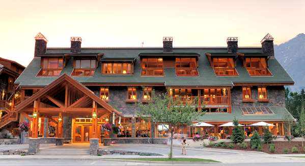 Exterior view - Fox Hotel & Suites Banff