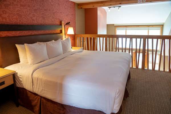 Suite - Fox Hotel & Suites Banff