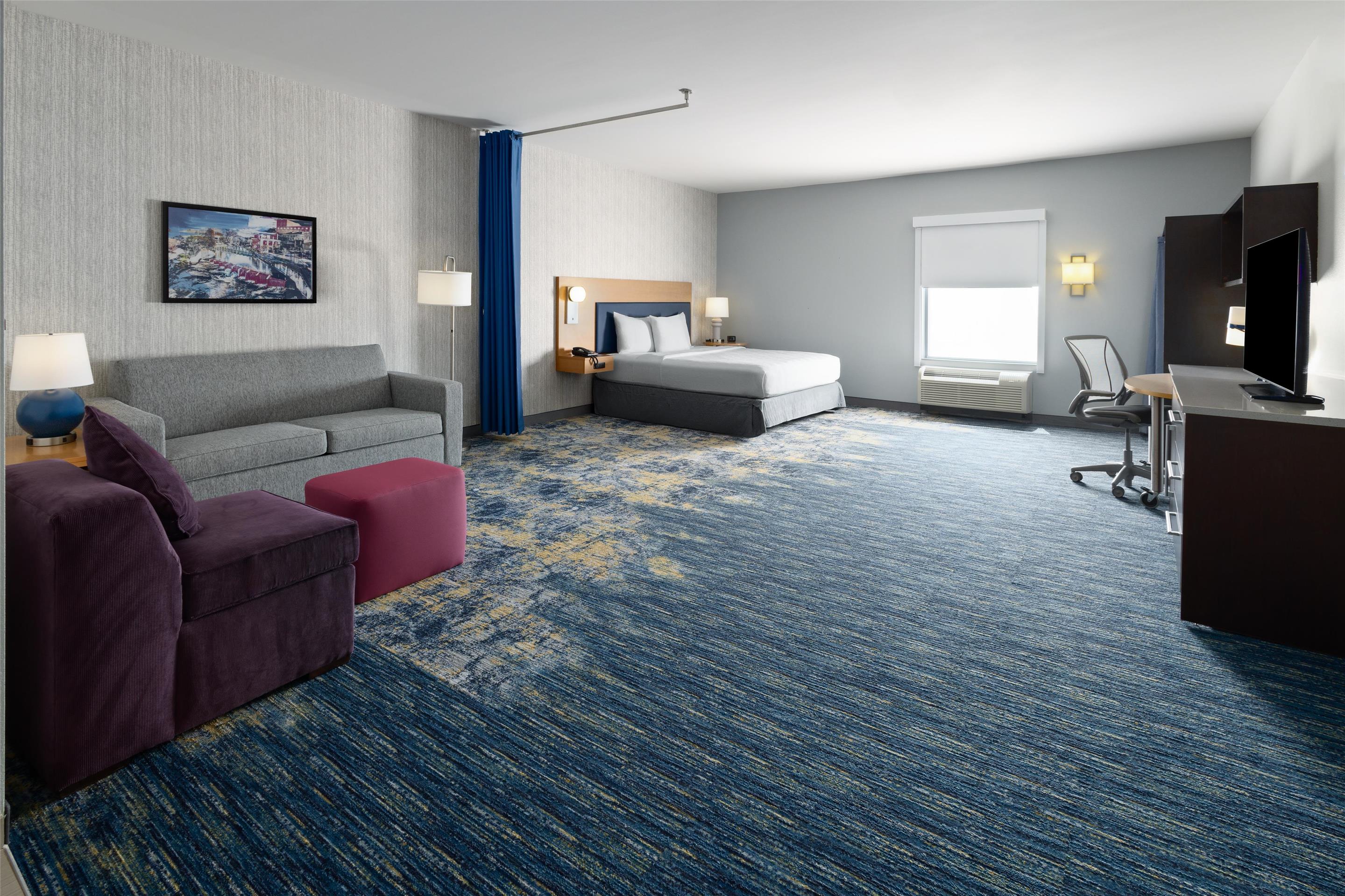 Guest room