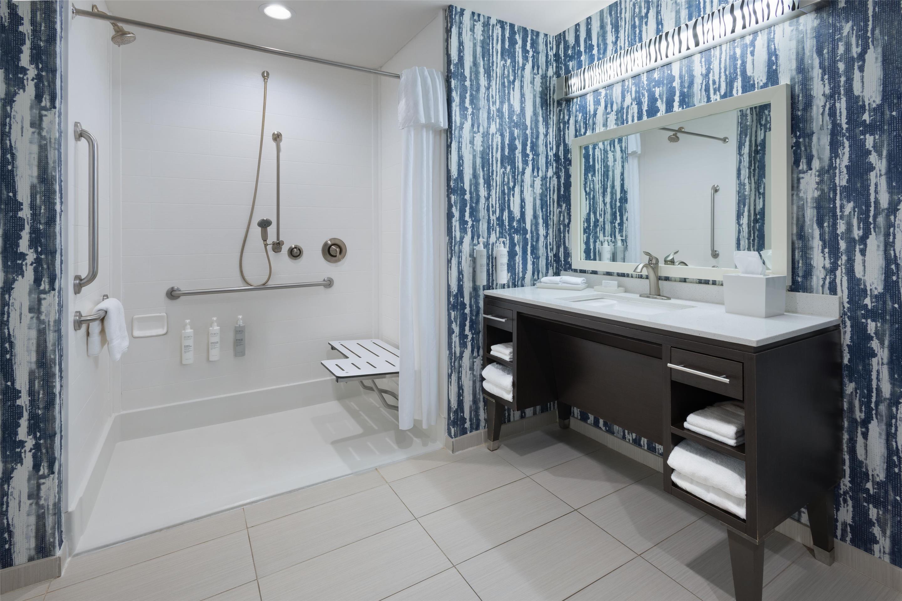 Guest room bath