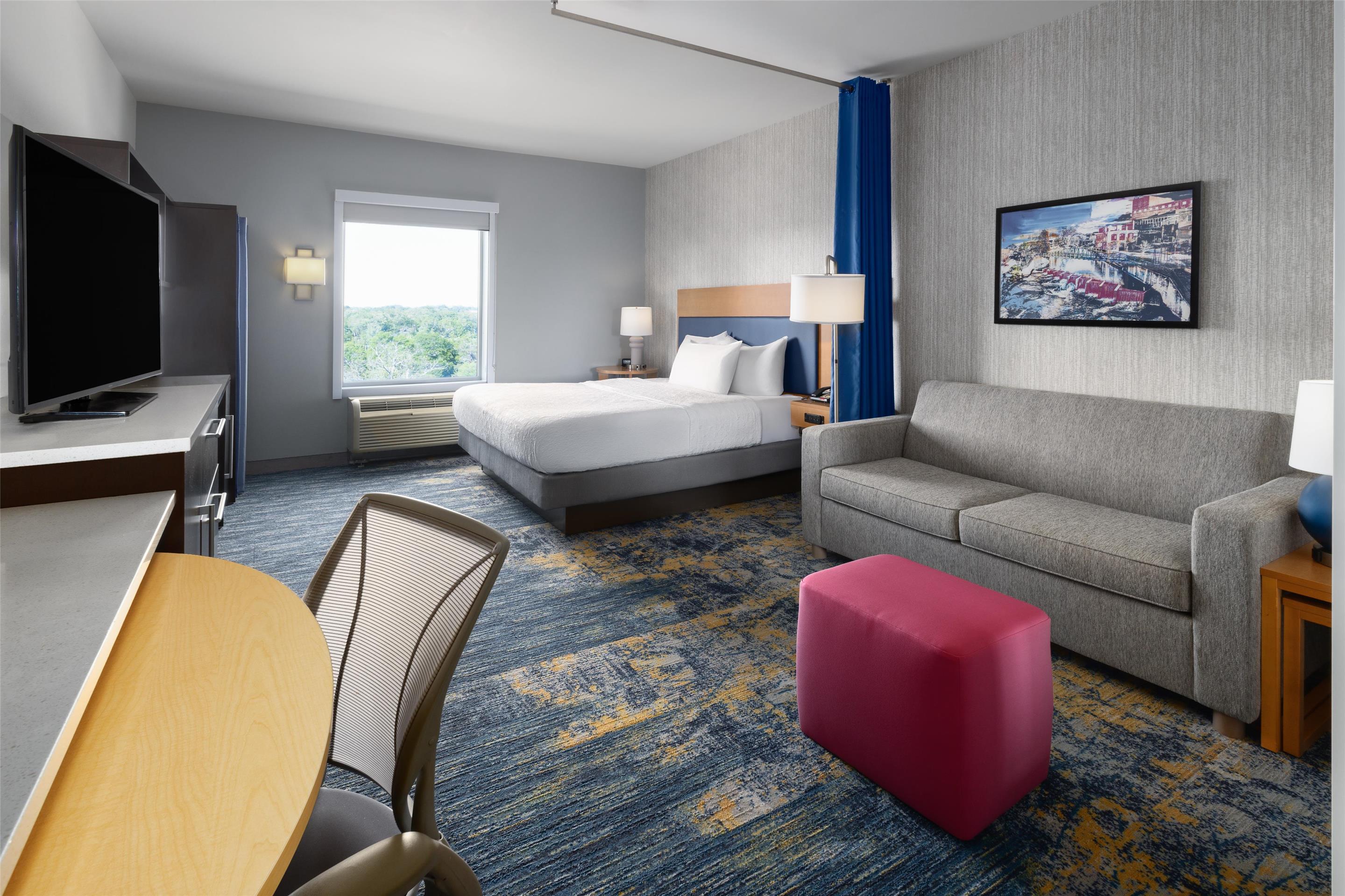 Guest room