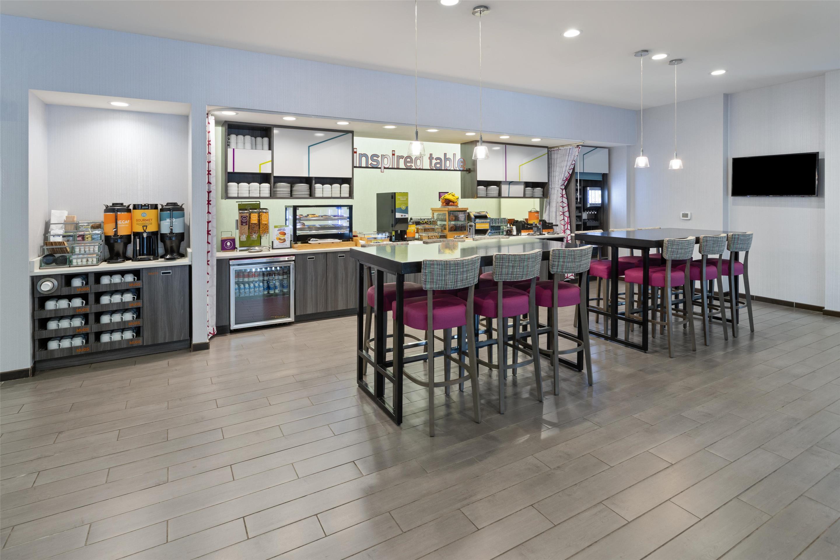 Breakfast Area | Home2 Suites by Hilton Greenville Downtown