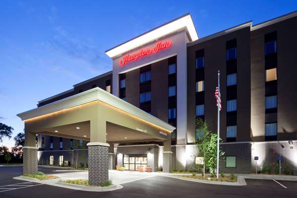 Exterior view - Hampton Inn Roseville