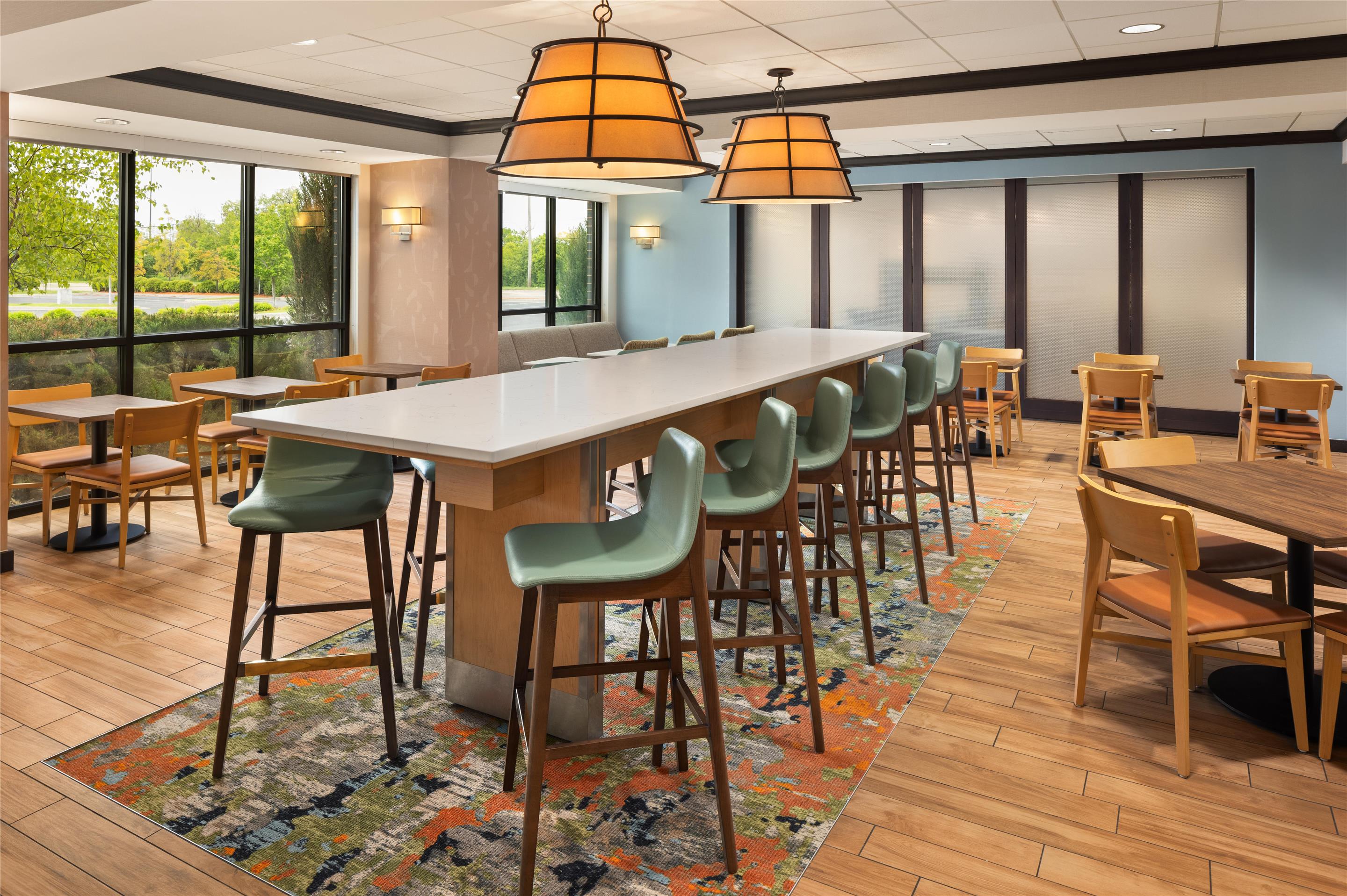 Lobby | Hampton Inn Minneapolis-Roseville