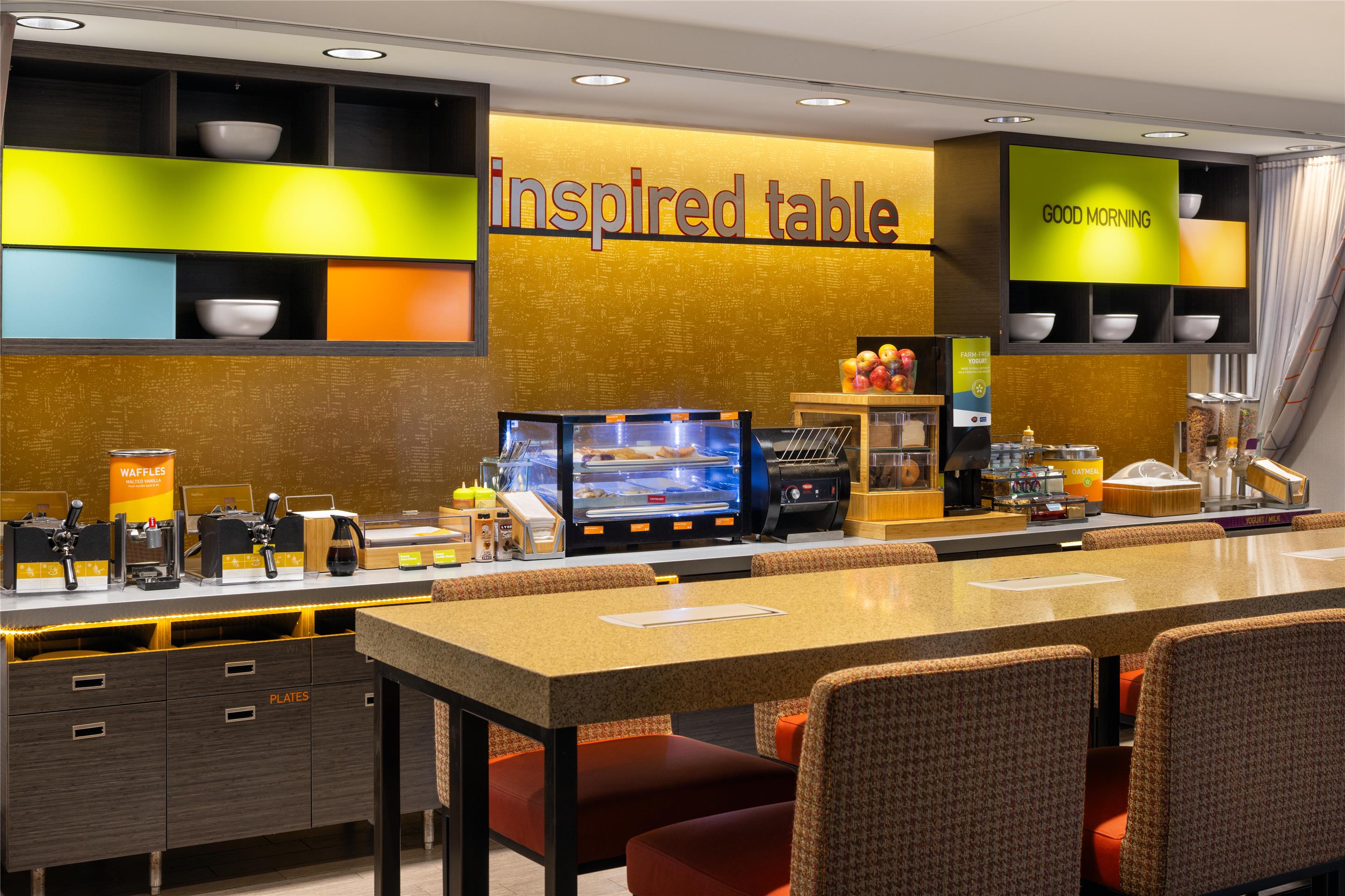 Breakfast Area | Home2 Suites by Hilton Roseville Minneapolis