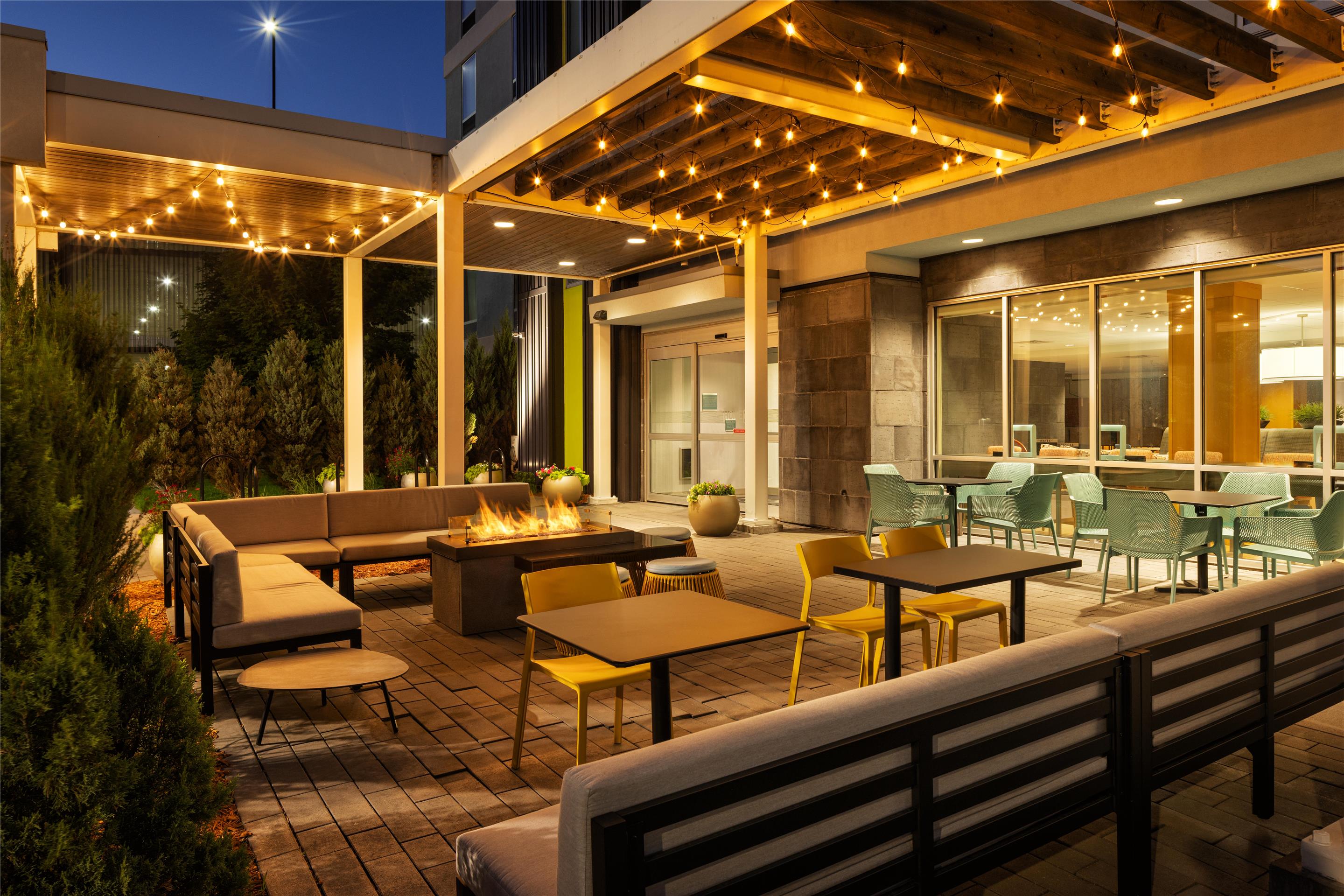 Exterior | Home2 Suites by Hilton Roseville Minneapolis