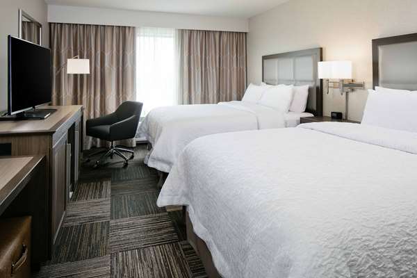  - Hampton Inn Hudson - I-94, Exit 2