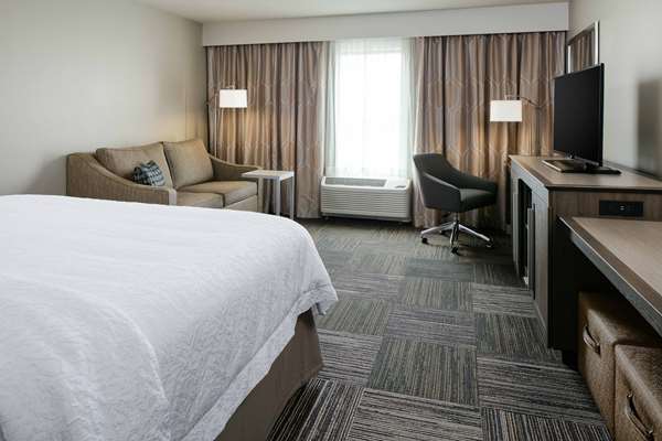  - Hampton Inn Hudson - I-94, Exit 2