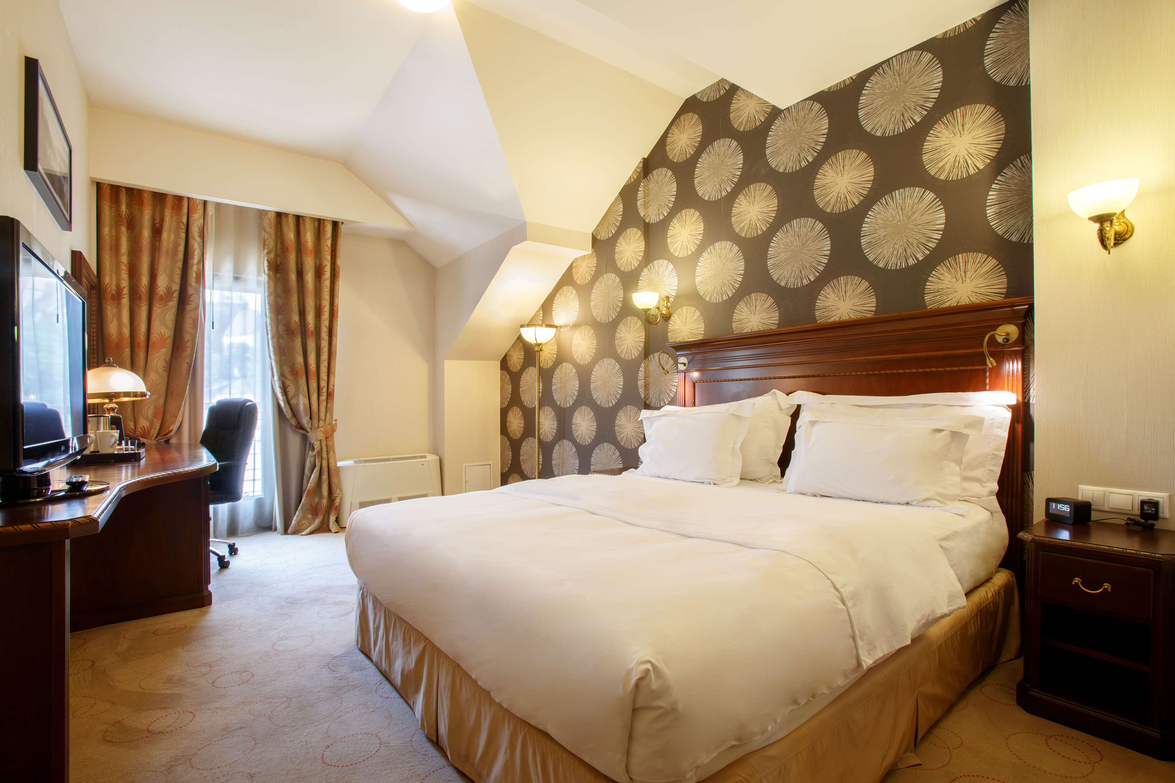 DoubleTree by Hilton Hotel Sighisoara - Cavaler Room Type - King Guest Room