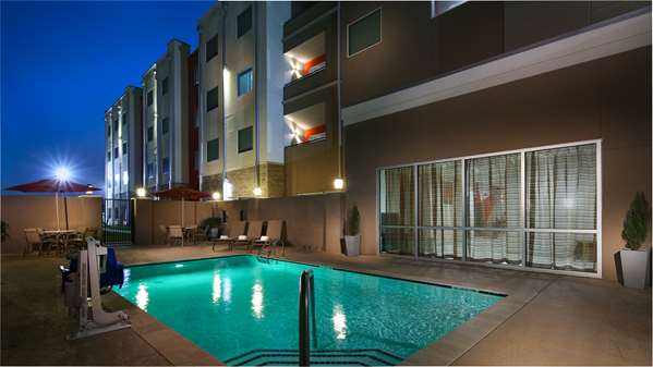 Pool - Best Western Plus Executive Residency Baytown - I-10, Exit 791