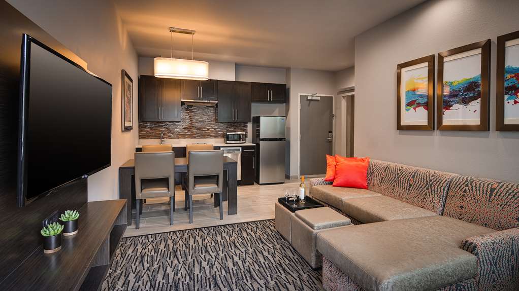 Best Western Plus Executive Residency Baytown-guestroom-Guest Room,Suite,On-Site.jpg