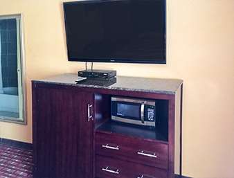  - Travelodge Bay Shore