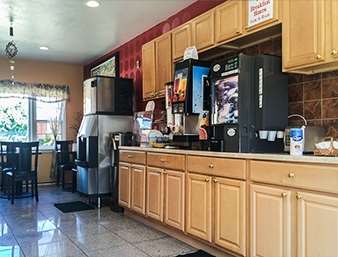 Restaurant - Travelodge Bay Shore