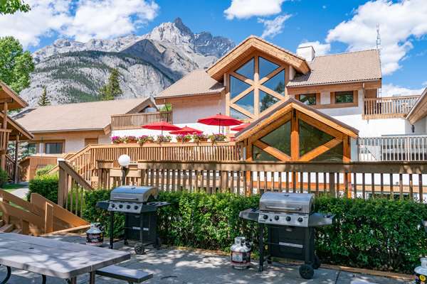 Exterior view - Banff Rocky Mountain Resort