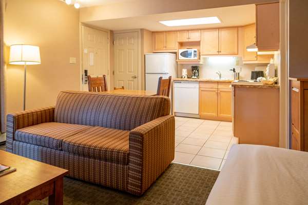 Suite - Banff Rocky Mountain Resort