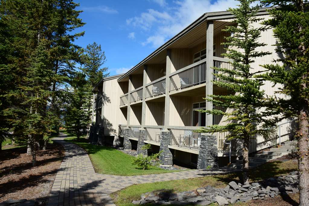 Tunnel Mountain Resort