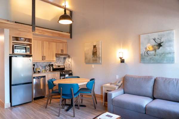 Restaurant - Tunnel Mountain Resort Banff