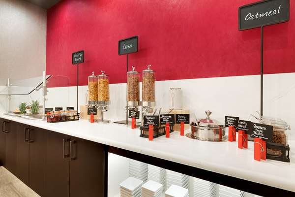 Amenities - Embassy Suites Duluth - I-85, Exit 107