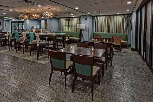  - Hampton Inn Summerville - I-26, Exit 199A