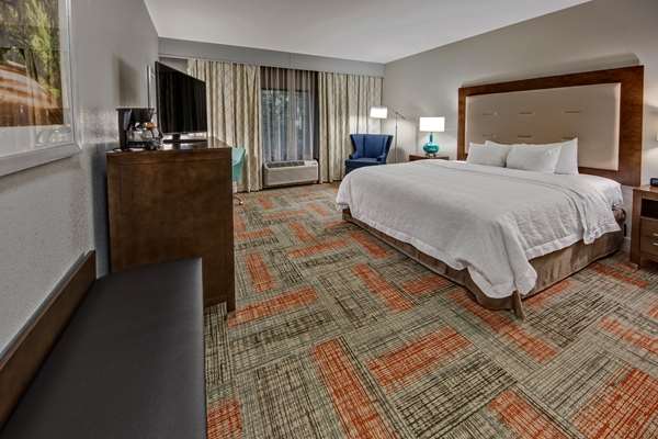  - Hampton Inn Summerville - I-26, Exit 199A