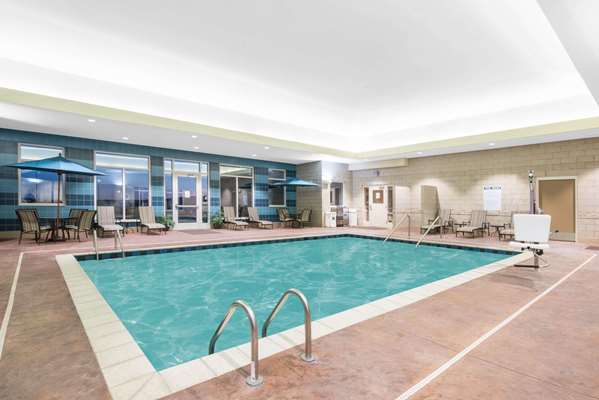 Pool - Hawthorn Suites by Wyndham Dickinson - I-94, Exit 59