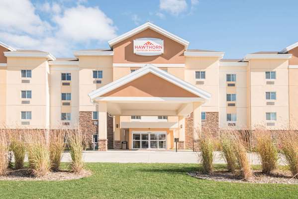 Exterior view - Hawthorn Suites by Wyndham Dickinson - I-94, Exit 59