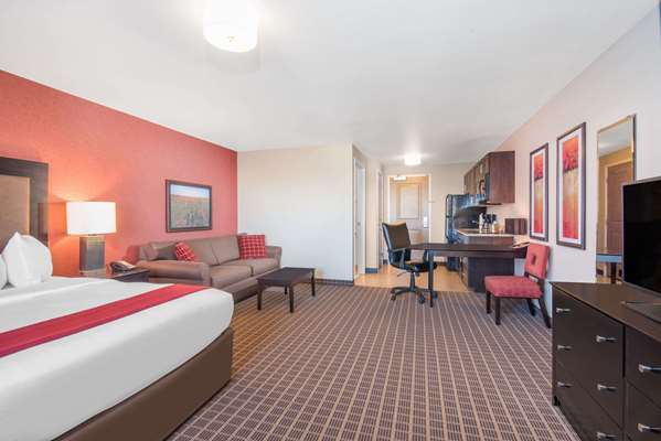 Suite - Hawthorn Suites by Wyndham Dickinson - I-94, Exit 59