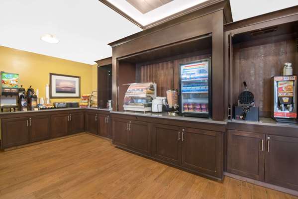  - Hawthorn Suites by Wyndham Dickinson - I-94, Exit 59