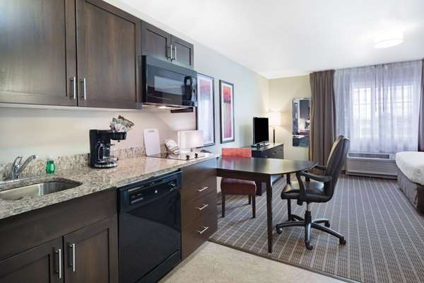 Suite - Hawthorn Suites by Wyndham Dickinson - I-94, Exit 59