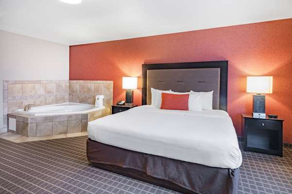 Suite - Hawthorn Suites by Wyndham Dickinson - I-94, Exit 59