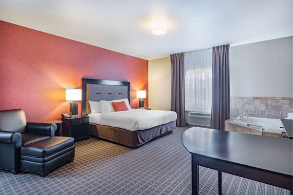 Suite - Hawthorn Suites by Wyndham Dickinson - I-94, Exit 59