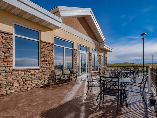  - Hawthorn Suites by Wyndham Dickinson - I-94, Exit 59