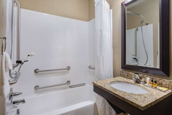 Suite - Hawthorn Suites by Wyndham Dickinson - I-94, Exit 59