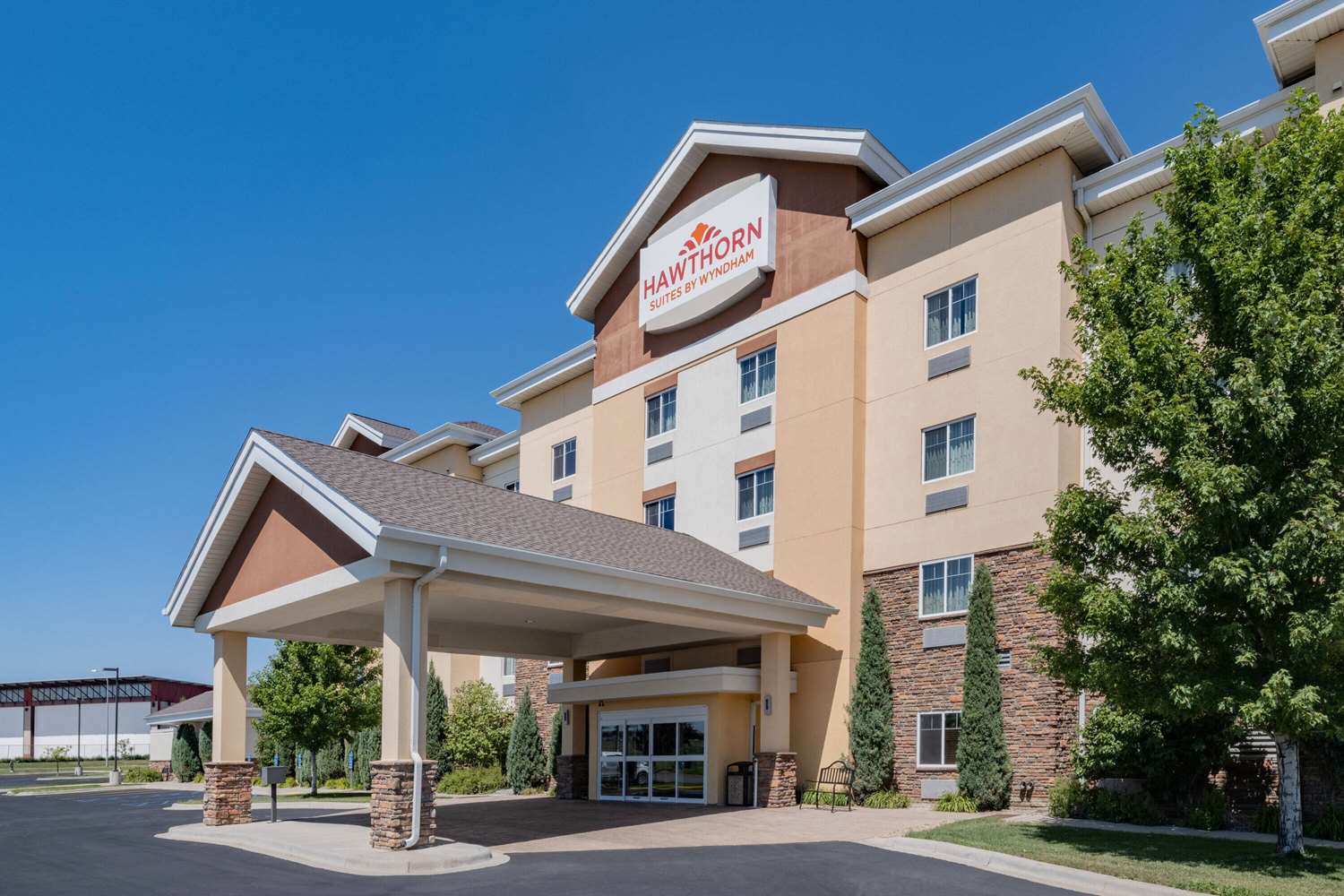 Hawthorn Suites by Wyndham Williston, ND See Discounts
