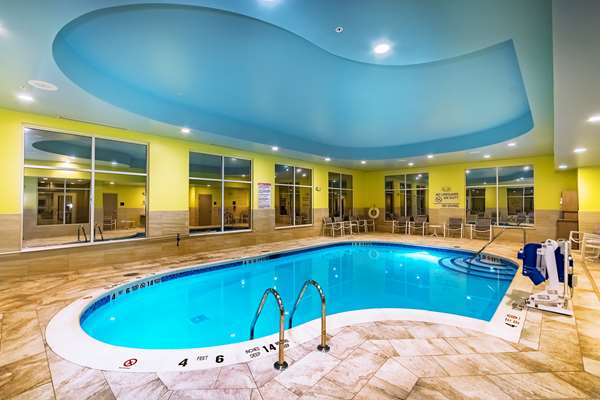 Pool - Hampton Inn Lockport