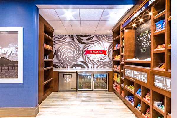 Restaurant - Hampton Inn Lockport