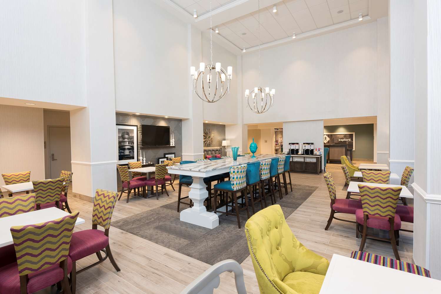 Hampton Inn & Suites Woodfield Mall Schaumburg, IL See Discounts