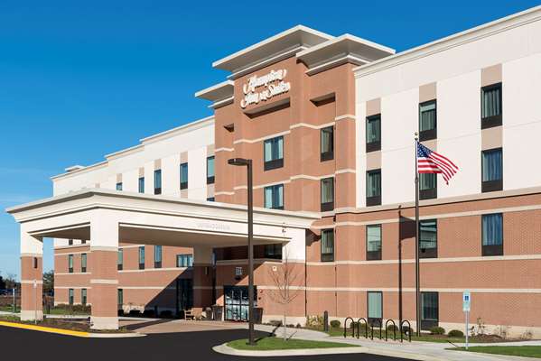 Exterior view - Hampton Inn & Suites Woodfield Mall Schaumburg