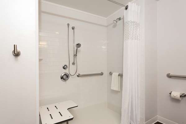  - Hampton Inn & Suites Woodfield Mall Schaumburg