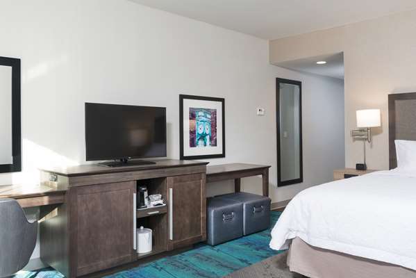  - Hampton Inn & Suites Woodfield Mall Schaumburg
