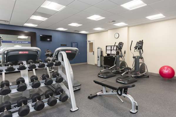 Fitness/ Exercise Room - Hampton Inn & Suites Woodfield Mall Schaumburg