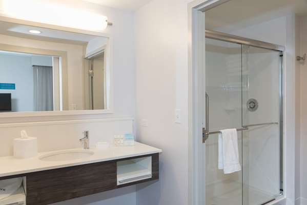  - Hampton Inn & Suites Woodfield Mall Schaumburg