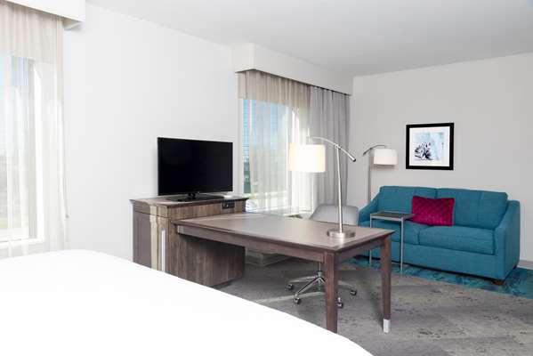  - Hampton Inn & Suites Woodfield Mall Schaumburg
