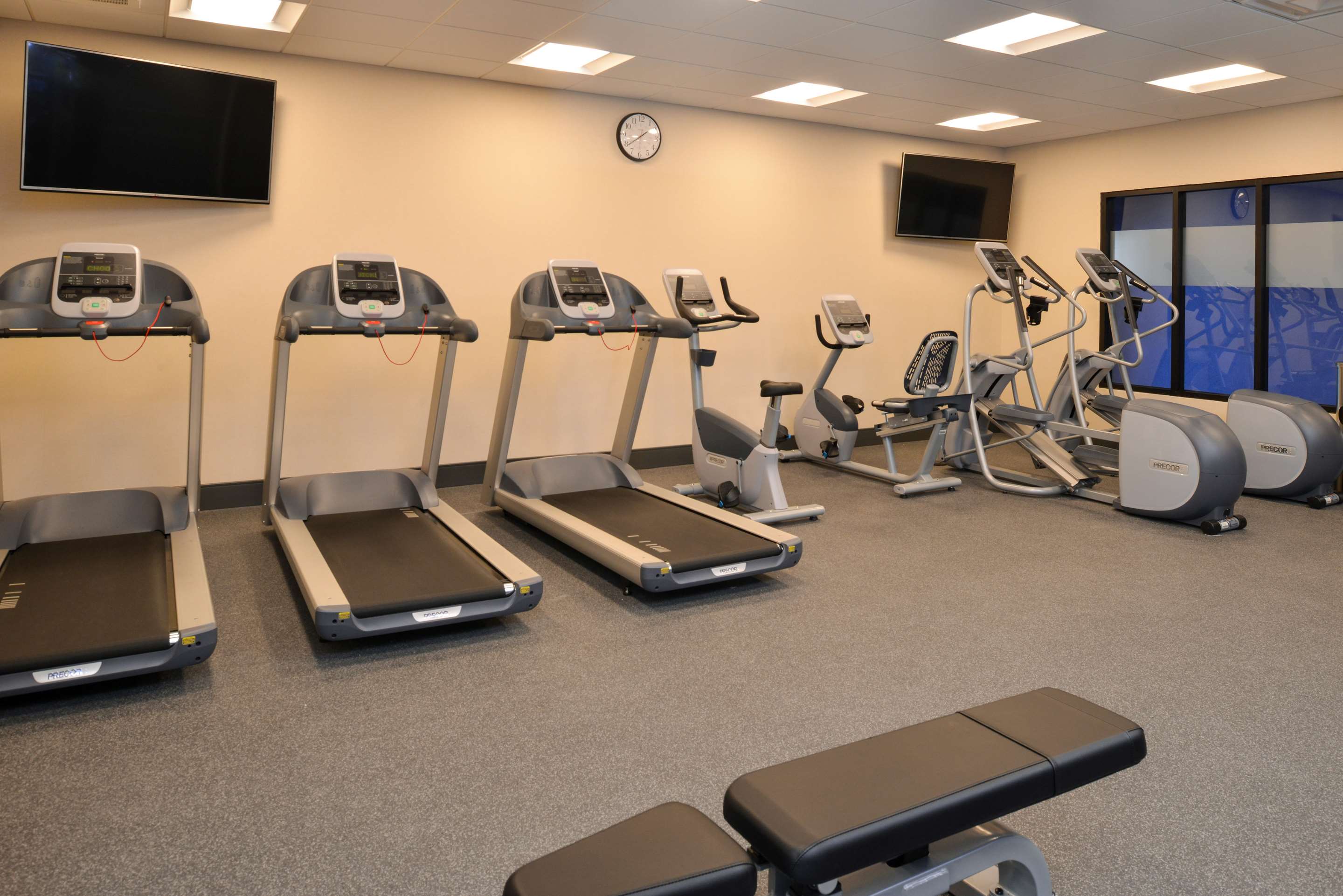 Health club fitness center gym | Hampton Inn & Suites Cincinnati-Mason