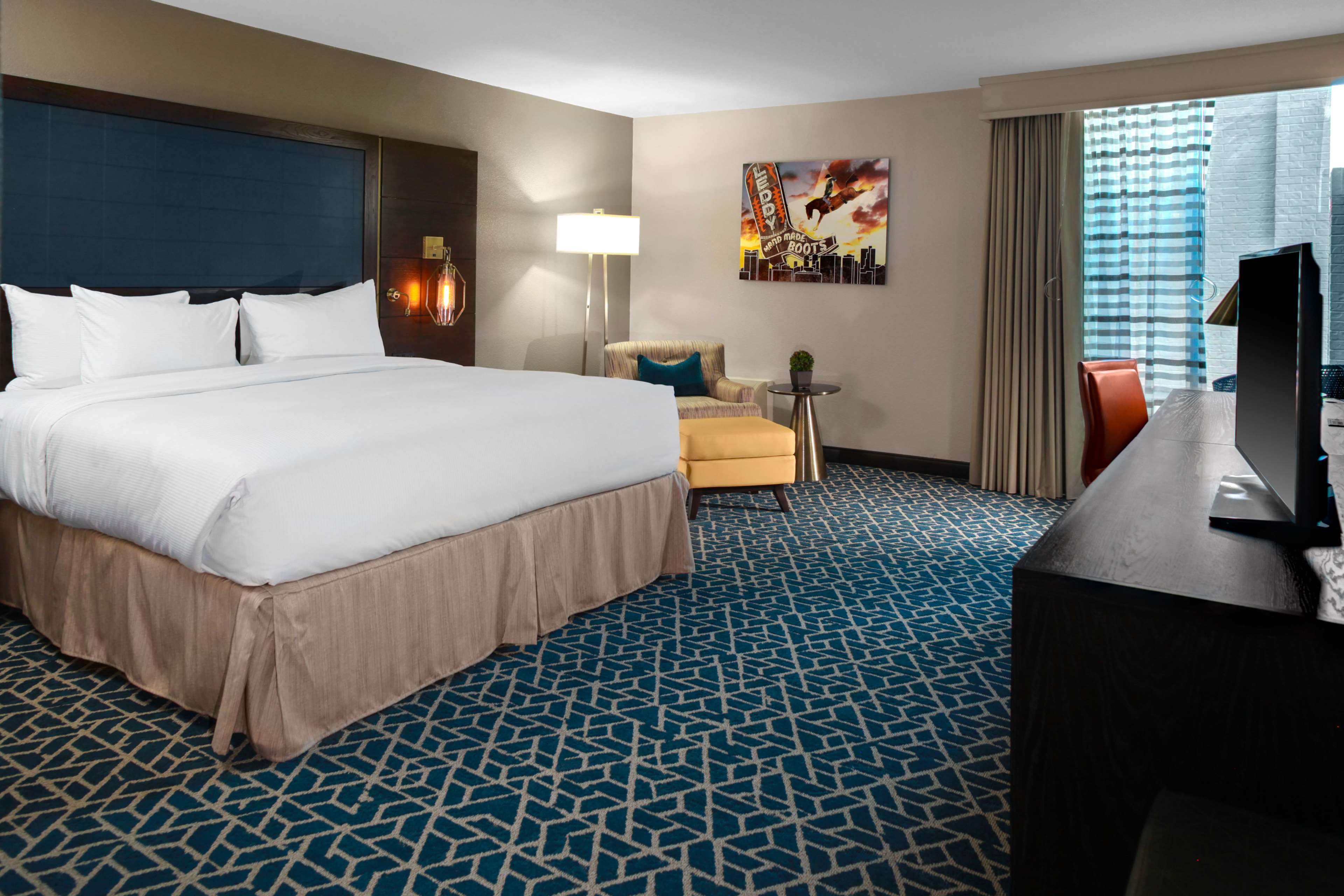 Doubletree by Hilton Arlington DFW South Room Type - 1 KING BED HEARING ACCESS