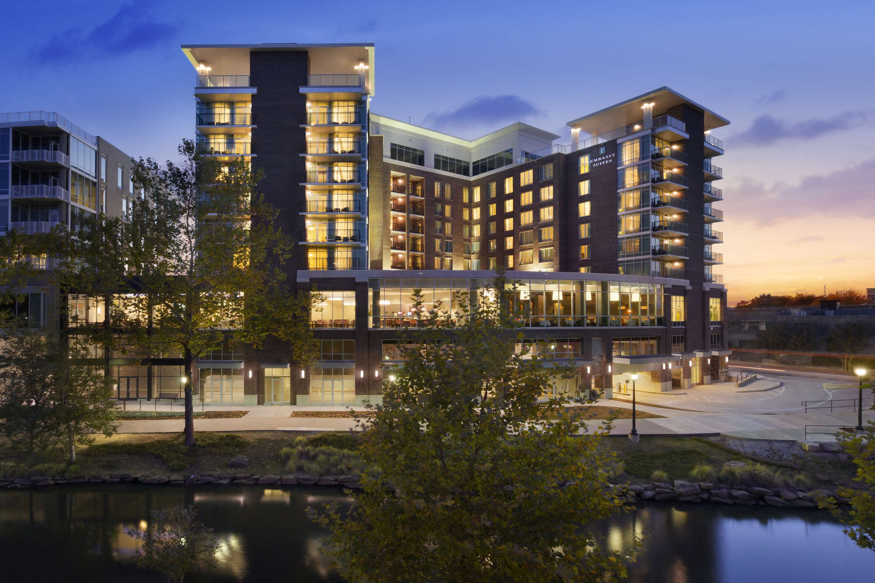 Exterior | Embassy Suites by Hilton Greenville Downtown Riverplace