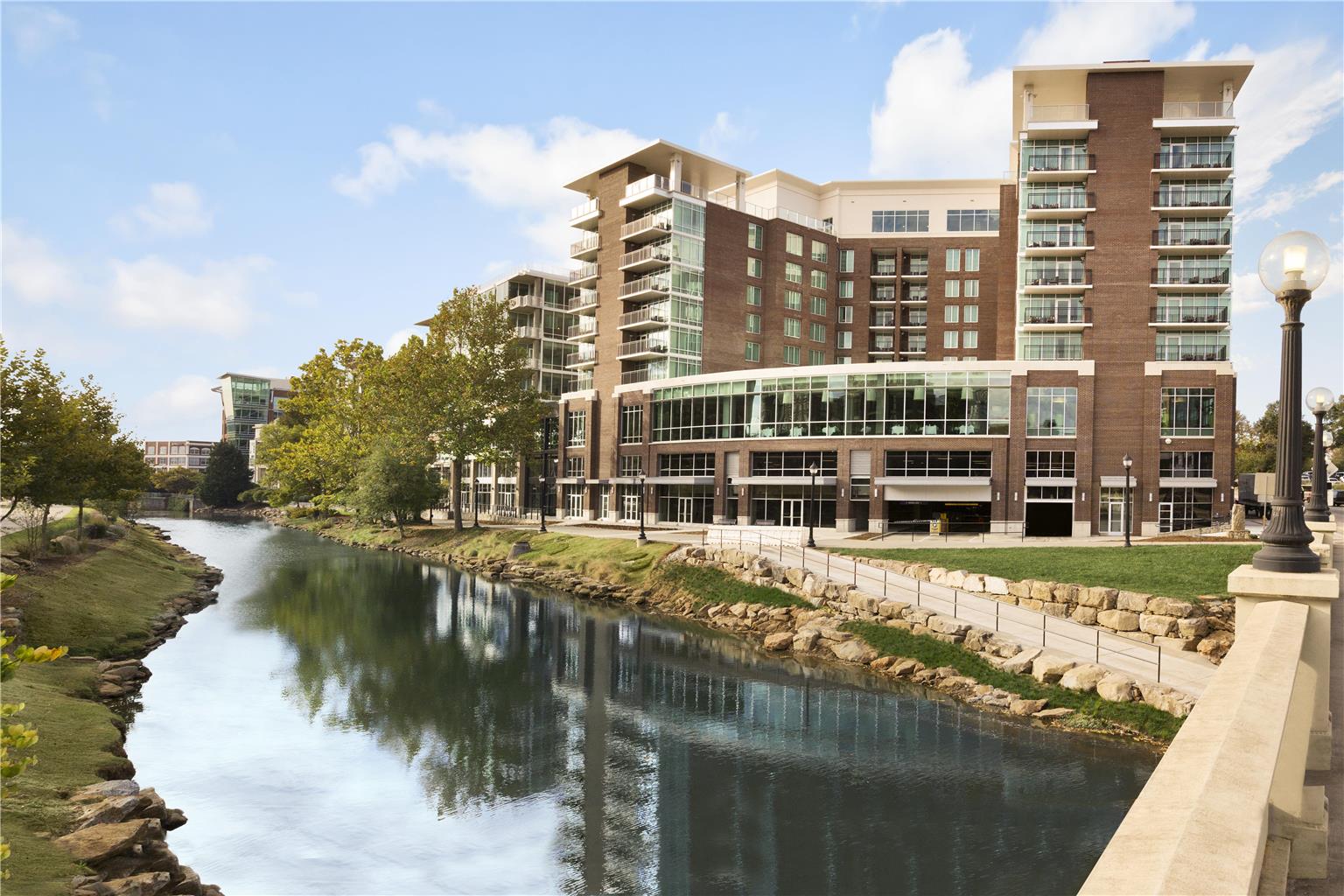 Embassy Suites Downtown Riverplace