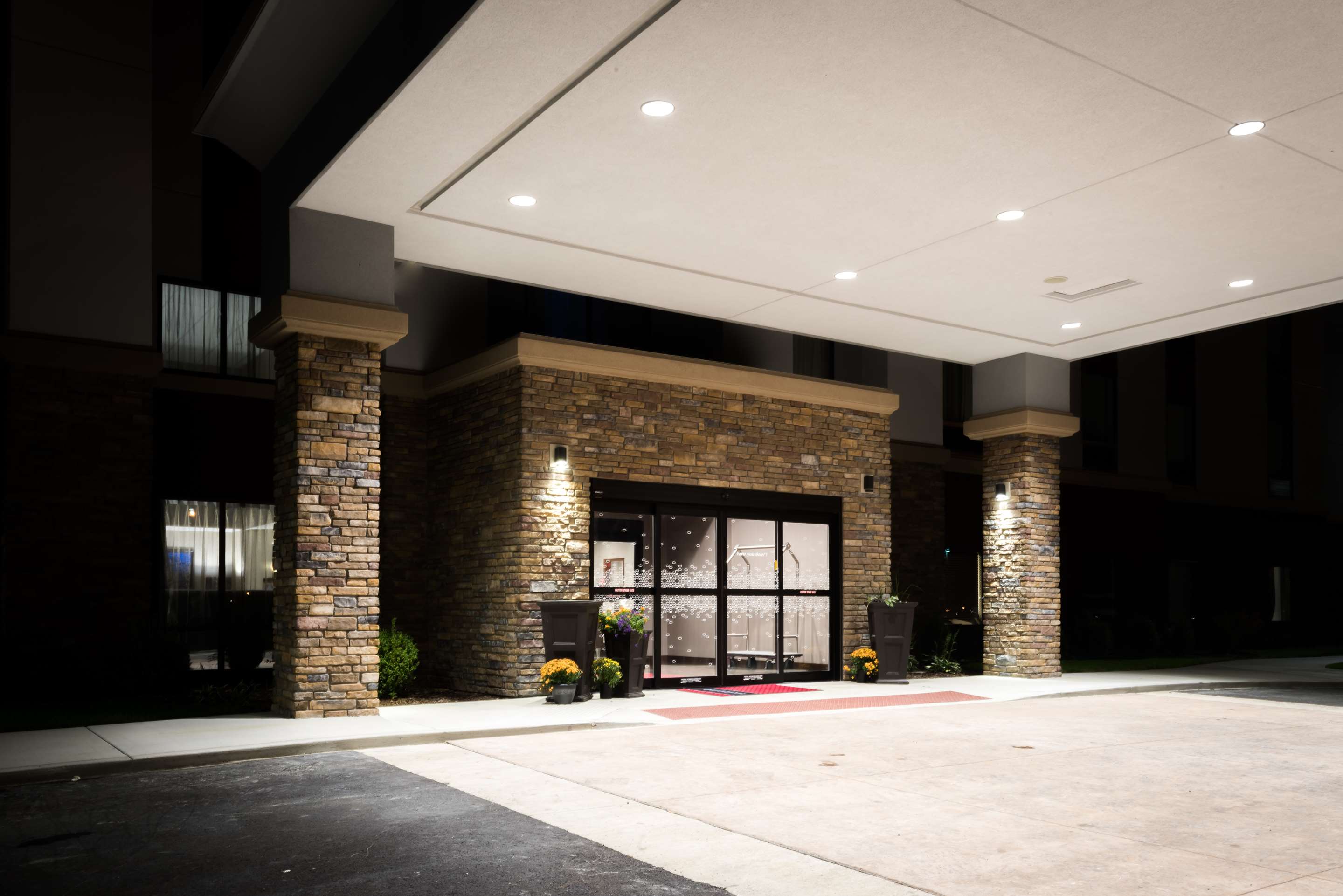 Exterior | Hampton Inn & Suites Hammond