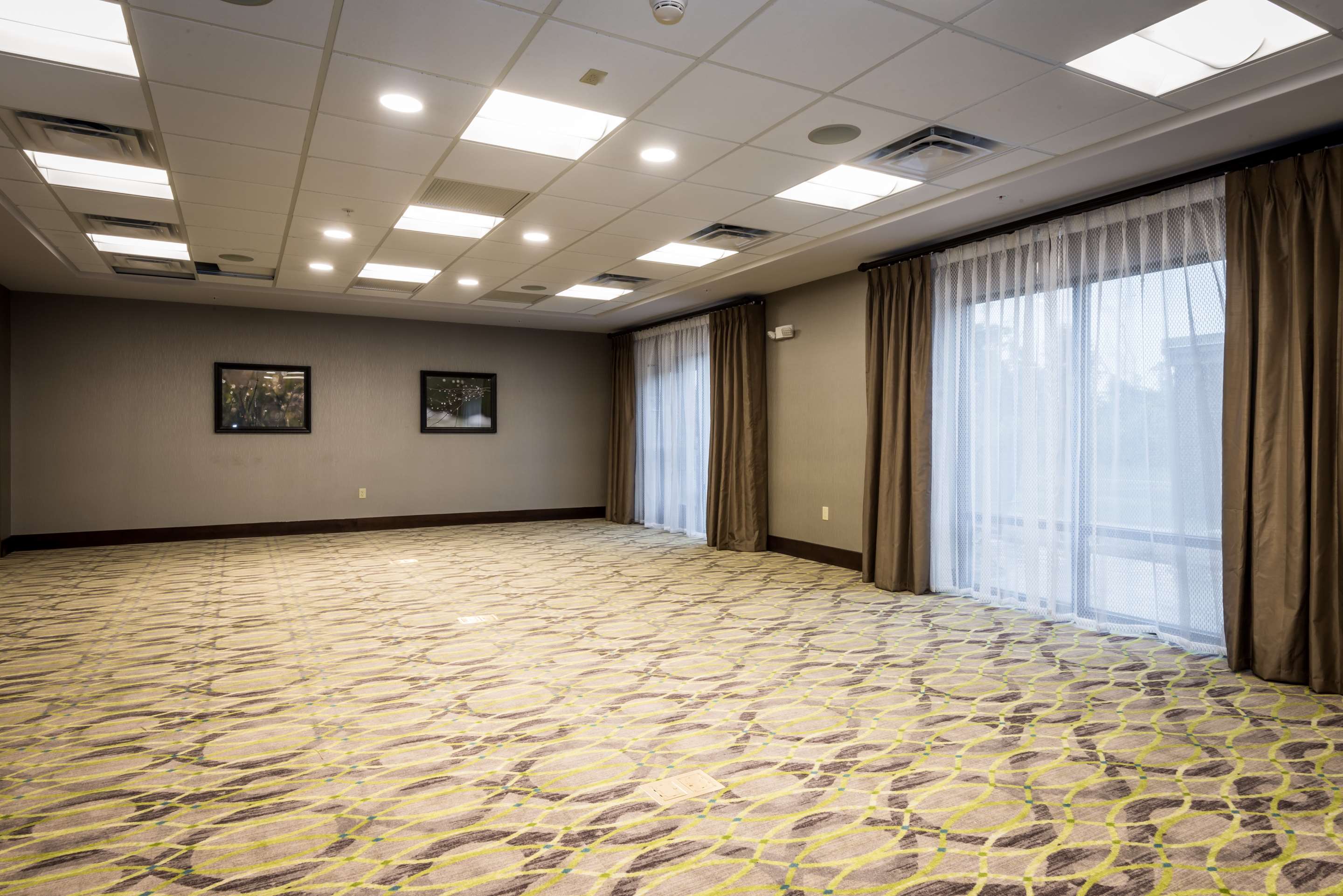 Meeting Room | Hampton Inn & Suites Hammond
